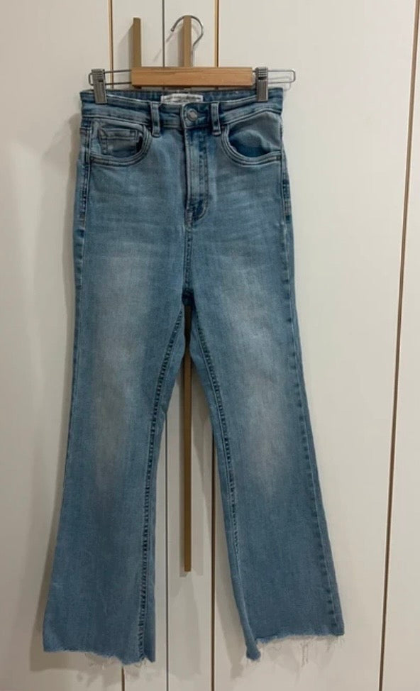 Vaqueros Campanas stradivarius y bershka